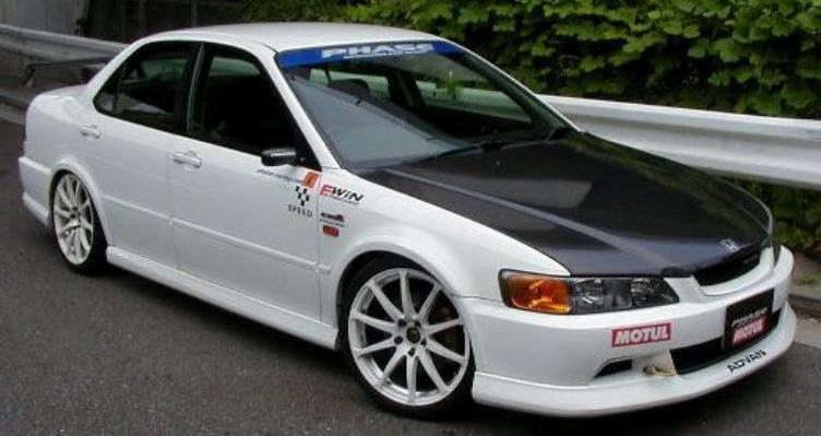 Накладка на передний бампер "Euro-R" Honda Accord/Torneo (Кузова CF3, CF4, CF5) купить недорого с доставкой в Бузулук
